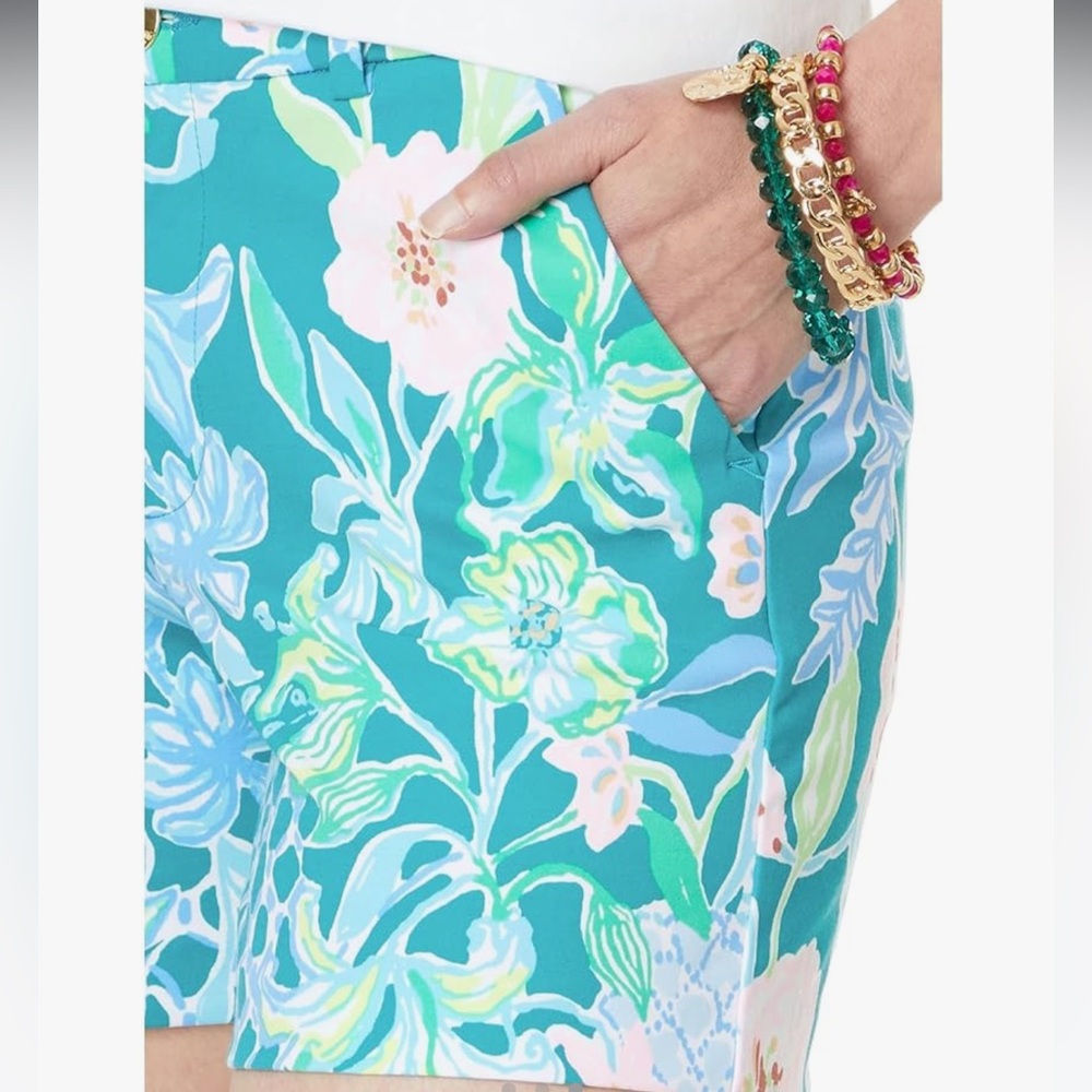 Lilly Pulitzer Callahan Mid Rise Shorts - Picture 3 of 10